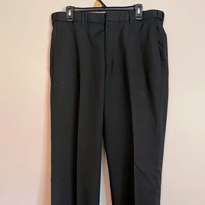 Haggar Comfort Fit Mens Dress Pants.